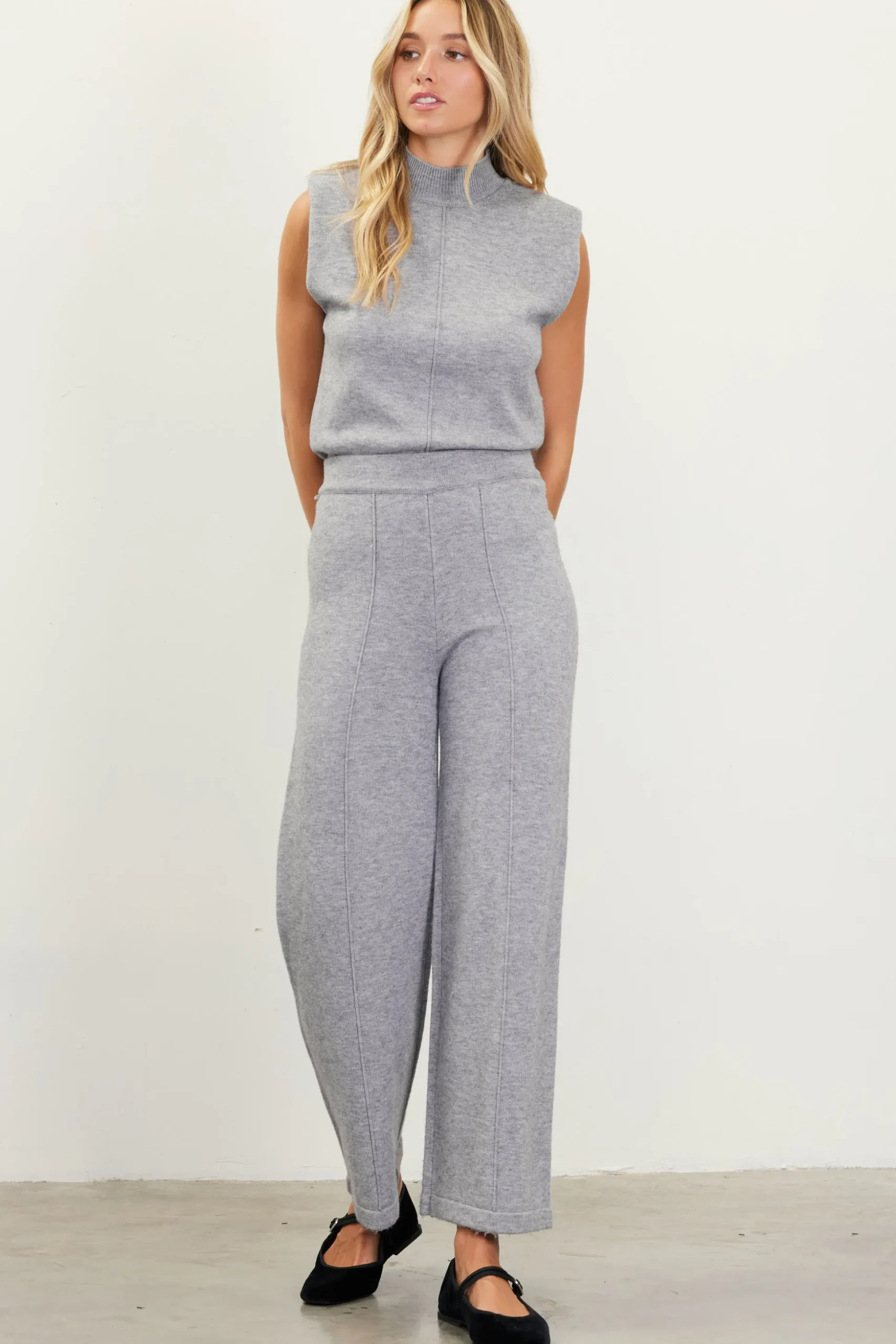 Cropped Knit Pants