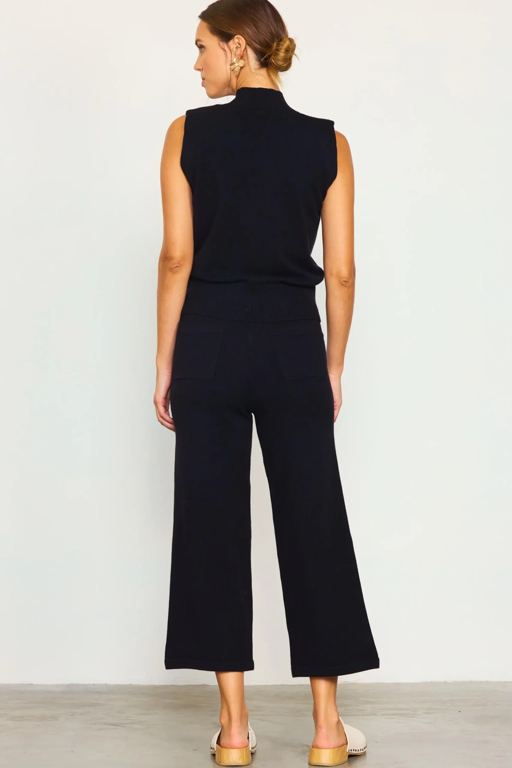Cropped Knit Pants