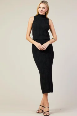 Sleeveless Mock Neck Cable Knit Sweater